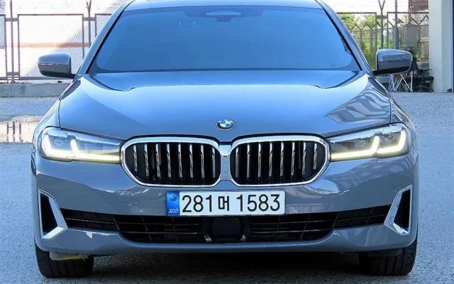 수원중고자동차매매가격 5시리즈 (G30) 523d xDrive M 스포츠 매물 사진 19 - 2022/04 61,987km